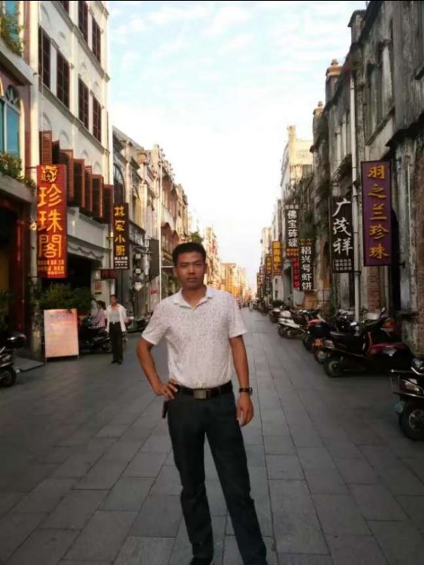 爱生活爱健康的第一张照片--南京相亲服务中心