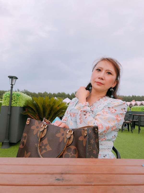 鸿运来的第一张照片--南京相亲服务中心