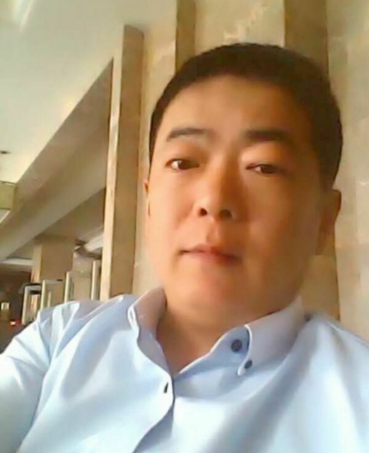 落叶随风的第一张照片--南京相亲服务中心