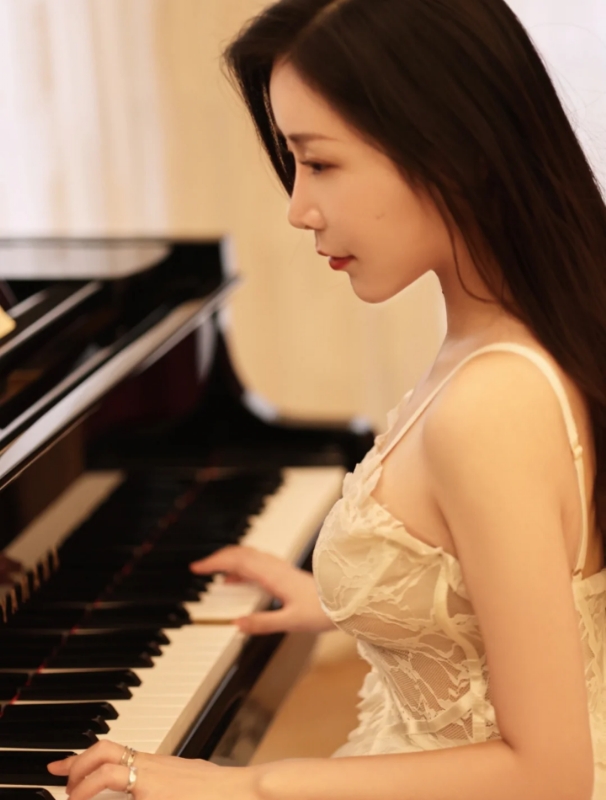 linlin的第二张照片--南京相亲服务中心