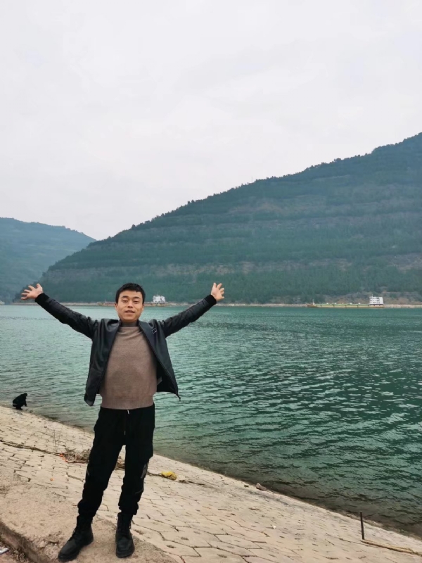 寂寞的风的第一张照片--南京相亲服务中心