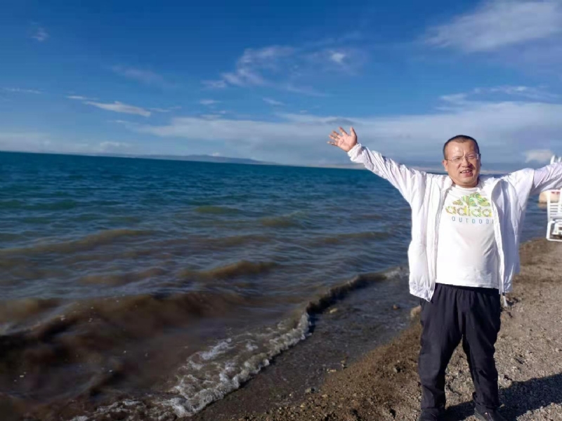 蜜蜂的第一张照片--南京相亲服务中心