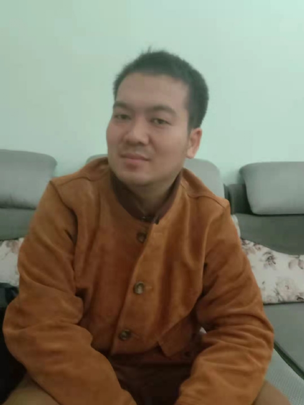 艺民的第一张照片--南京相亲服务中心