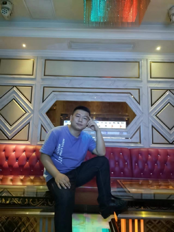 黄生的第四张照片--南京相亲服务中心