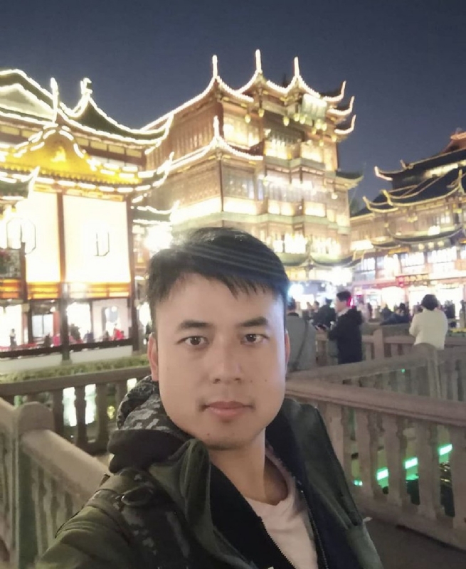 何先生he的第一张照片--南京相亲服务中心