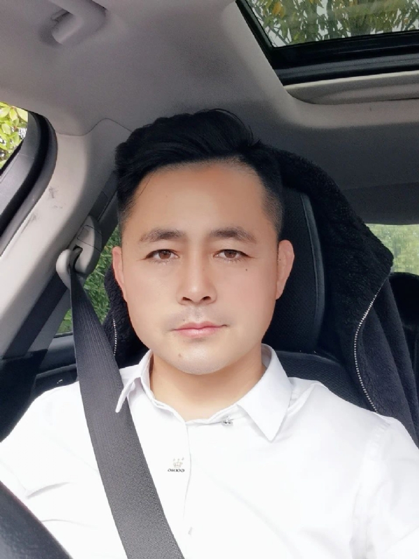 阿华大人的第一张照片--南京相亲服务中心