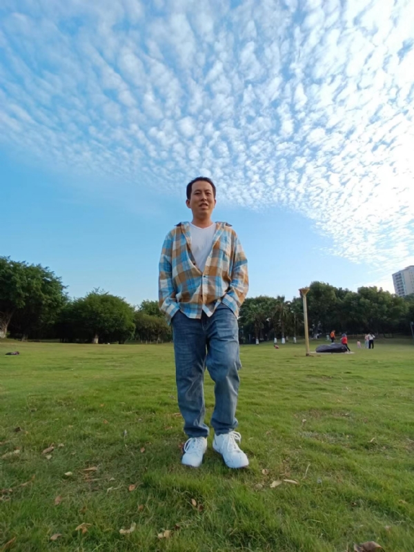 曹先生的第三张照片--南京相亲服务中心