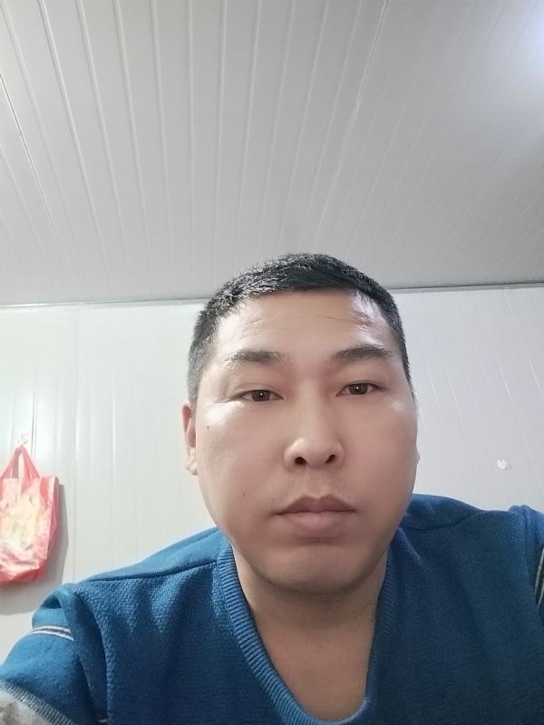 开着拖拉机去兜风的第一张照片--南京相亲服务中心