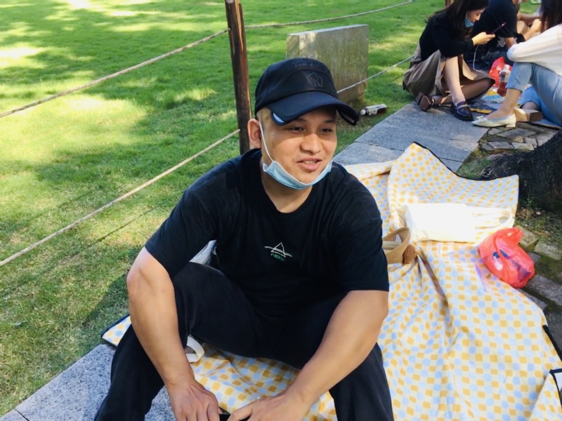 好大一颗石头的第一张照片--南京相亲服务中心