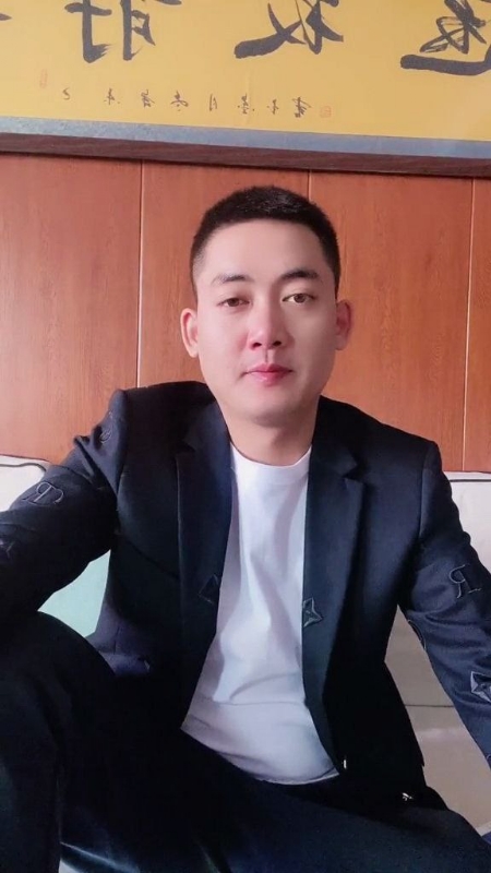 李泽胜的第一张照片--南京相亲服务中心