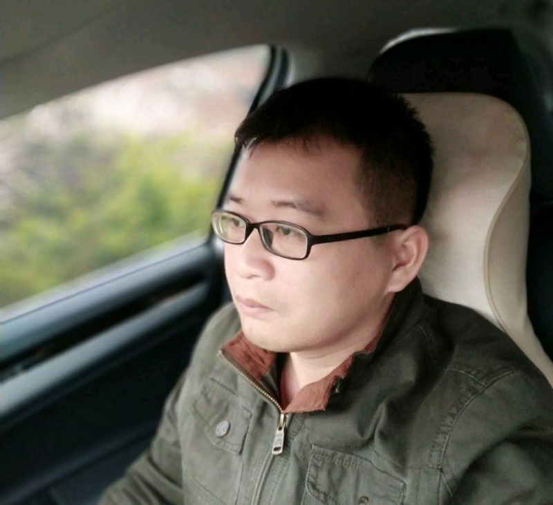 海风吹动你的心的第二张照片--南京相亲服务中心