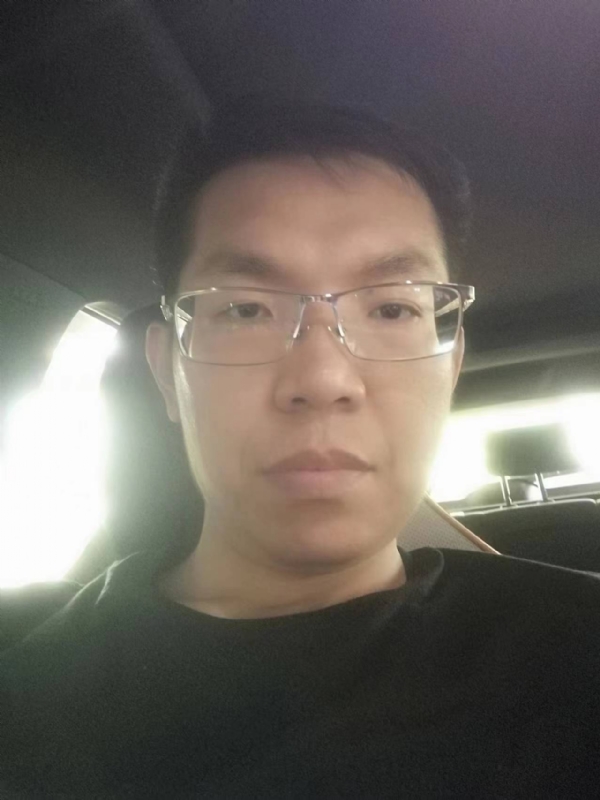 小黑包的第一张照片--南京相亲服务中心