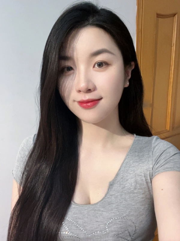 乔乔在寻爱的第二张照片--南京相亲服务中心