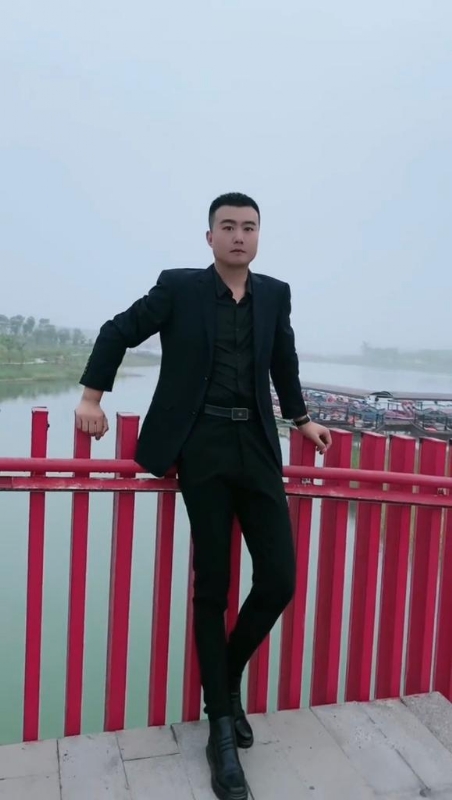 Albert的第一张照片--南京相亲服务中心