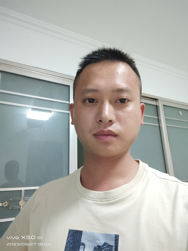 小yan同学的第一张照片--南京相亲服务中心