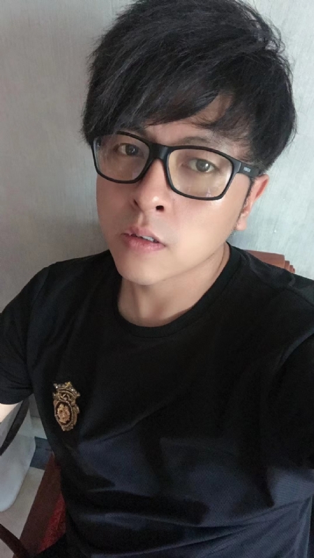 爱你永远不容易的第一张照片--南京相亲服务中心