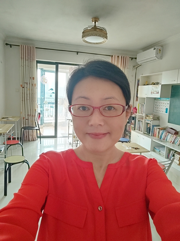 丽华的第二张照片--南京相亲服务中心