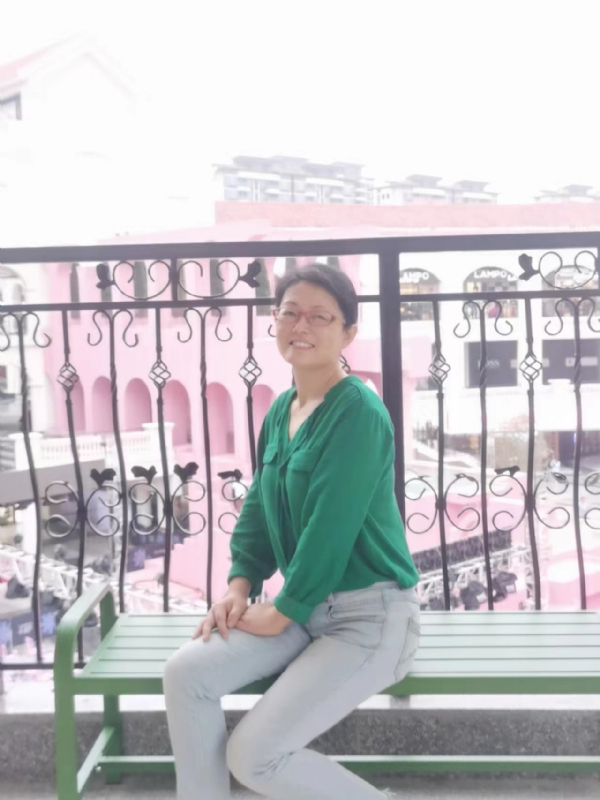 丽华的第六张照片--南京相亲服务中心