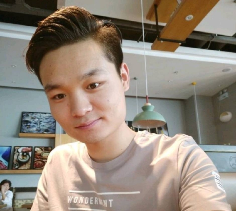 裴海洋的第一张照片--南京相亲服务中心