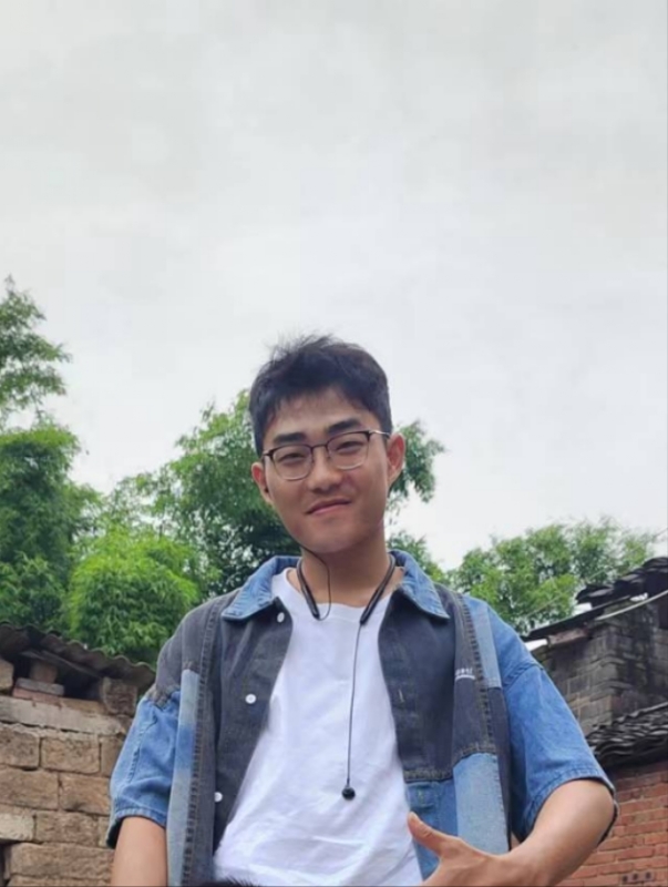 越努力越幸运的第一张照片--南京相亲服务中心