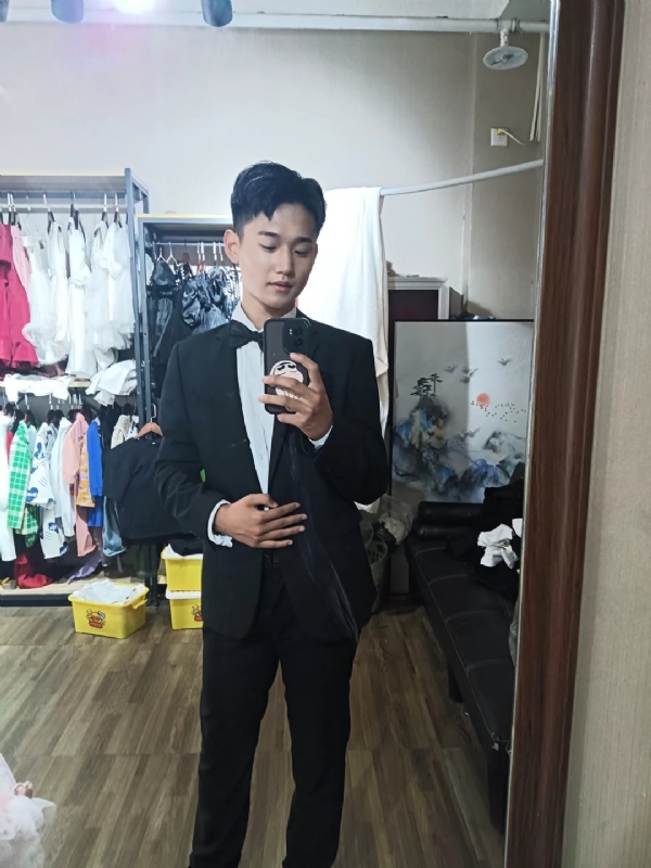 李梓宇的第一张照片--南京相亲服务中心