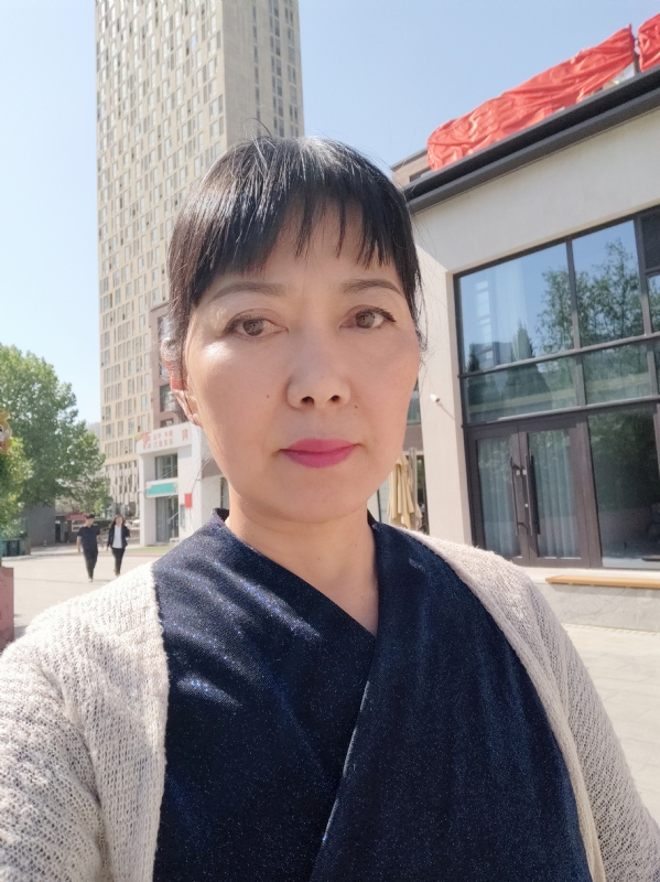 天山雪莲的第一张照片--南京相亲服务中心