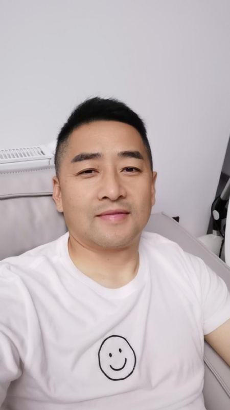 向阳而生的第一张照片--南京相亲服务中心