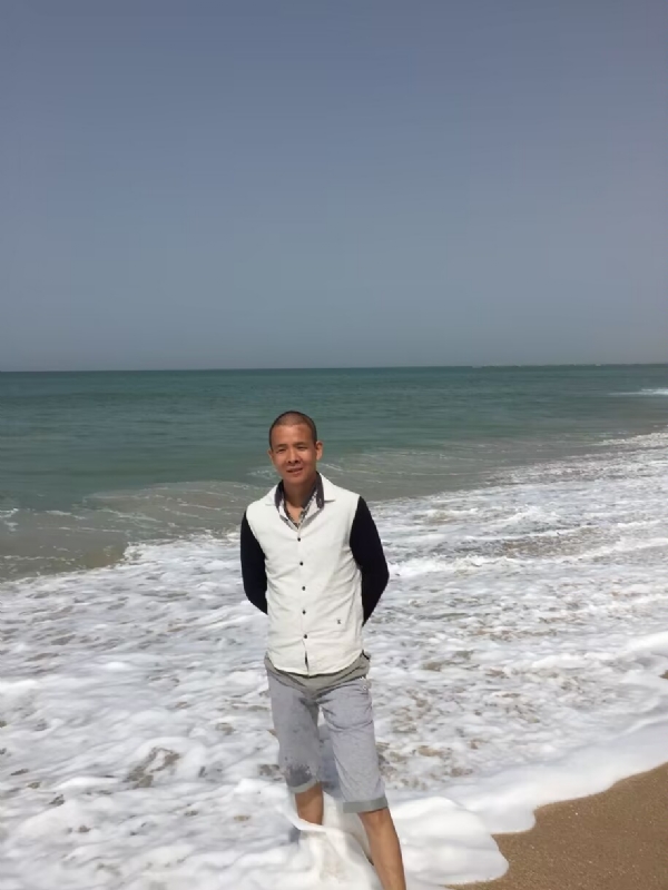 飞雪飘零的第二张照片--南京相亲服务中心