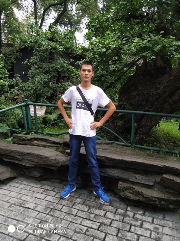 会飞的猪的第一张照片--南京相亲服务中心