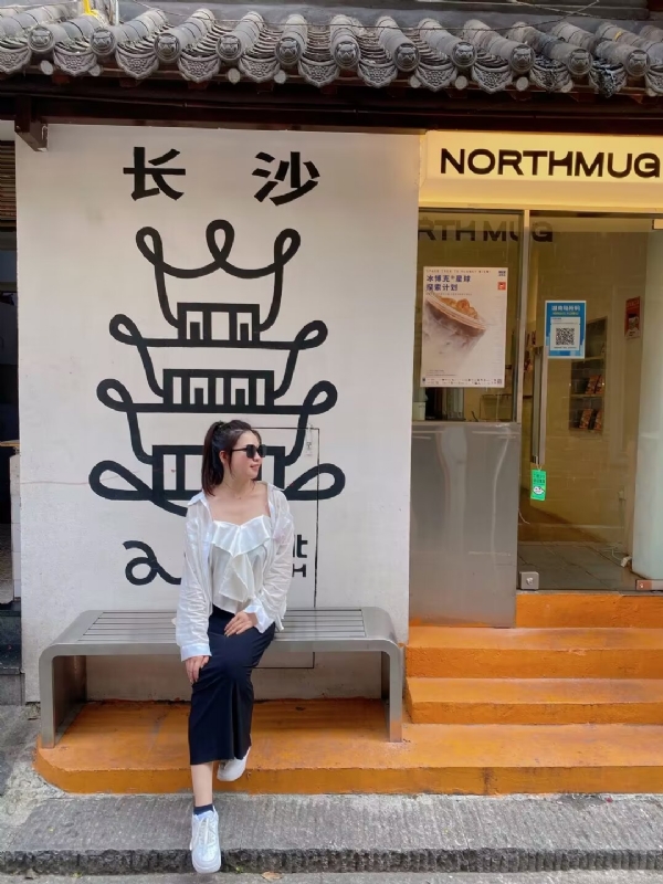 Lin的第二张照片--南京相亲服务中心