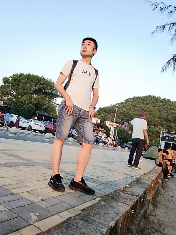 俊皓的第二张照片--南京相亲服务中心