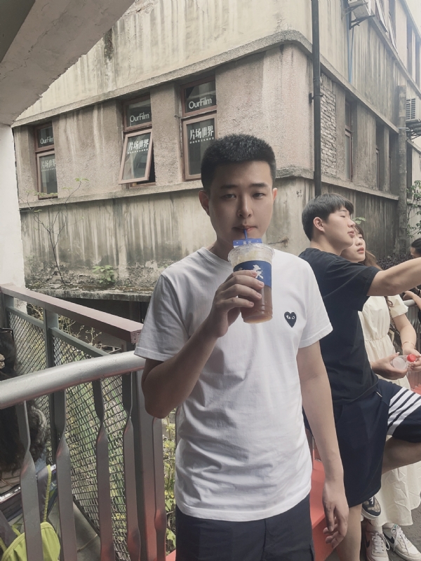 尚龙的第二张照片--南京相亲服务中心