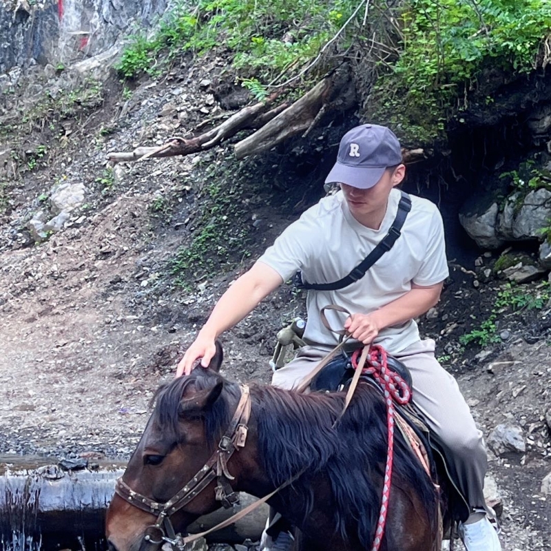 蓦然回首的第二张照片--南京相亲服务中心
