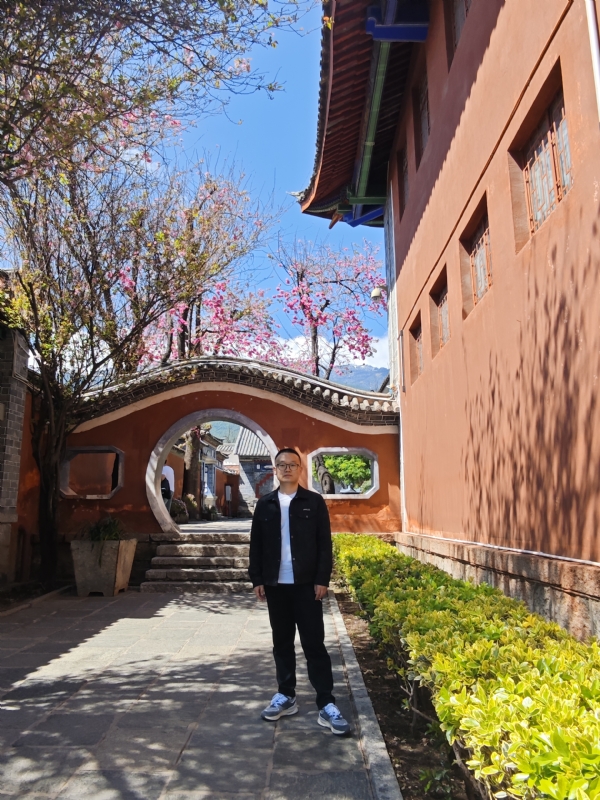 简单的第一张照片--南京相亲服务中心