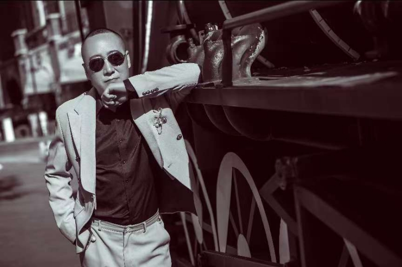 孤独燃烧的第一张照片--南京相亲服务中心