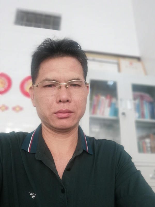 后视镜的第二张照片--南京相亲服务中心