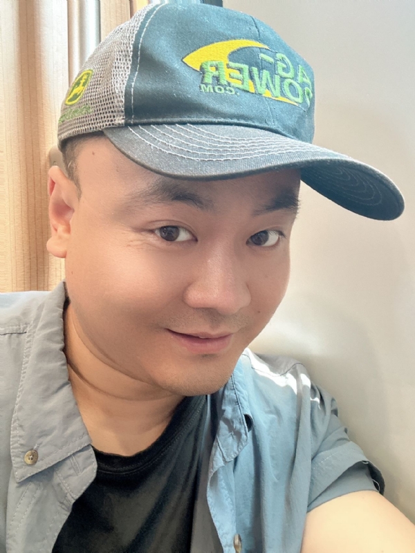 冰的第二张照片--南京相亲服务中心