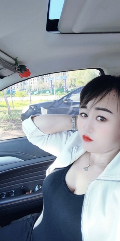 王芳燕的第四张照片--南京相亲服务中心