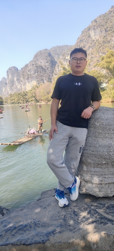 受过伤的狼的第三张照片--南京相亲服务中心