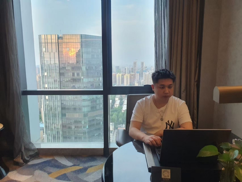 ying的第一张照片--南京相亲服务中心