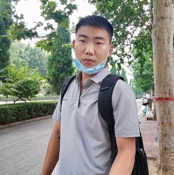 90年男征婚的第一张照片--南京相亲服务中心