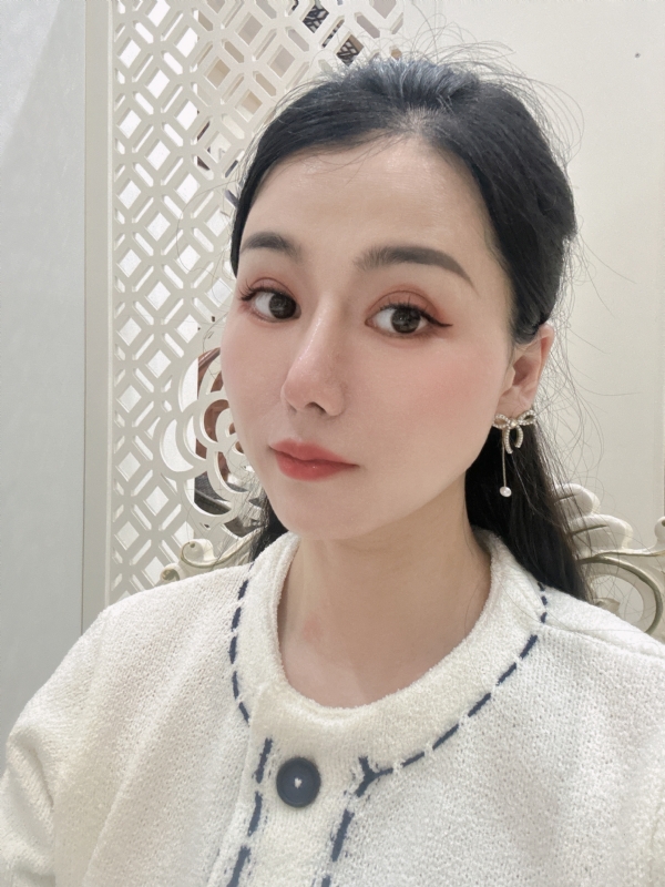 金莉的第一张照片--南京相亲服务中心