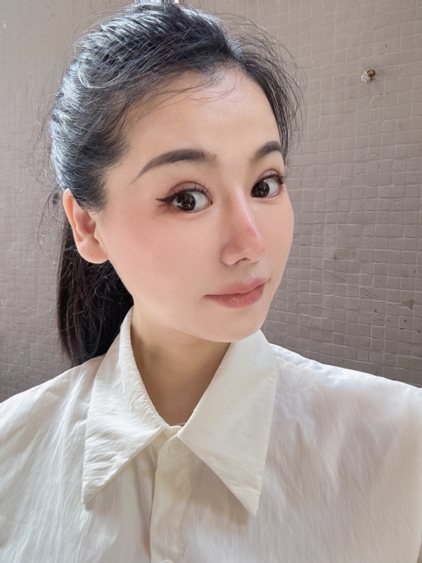 金莉的第二张照片--南京相亲服务中心