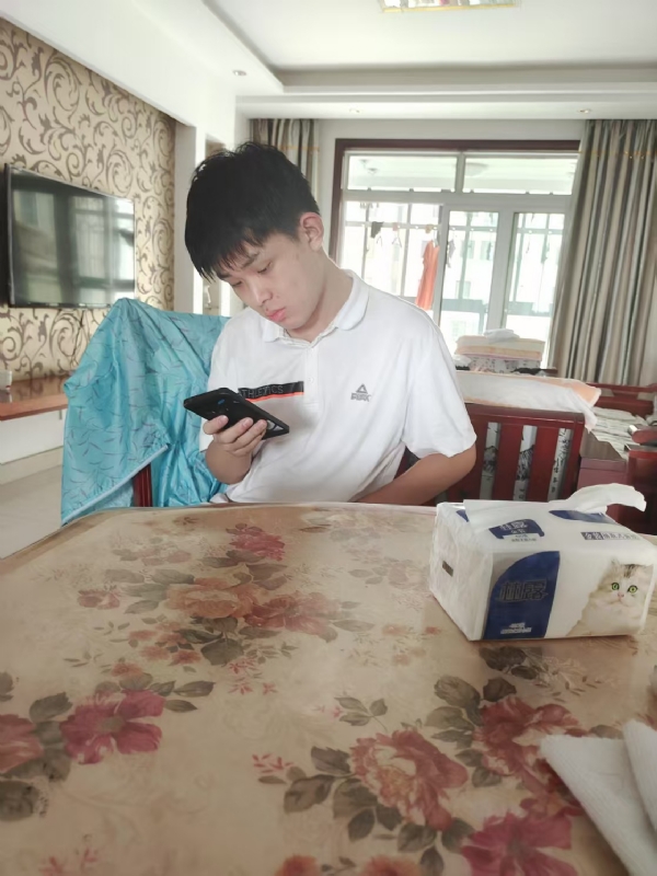 铁在烧的第一张照片--南京相亲服务中心