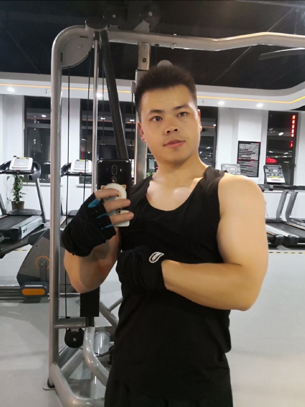 范迪塞尔的第二张照片--南京相亲服务中心