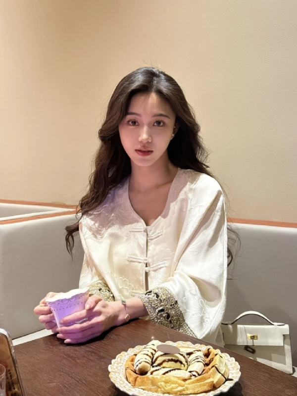 Anna的第一张照片--南京相亲服务中心