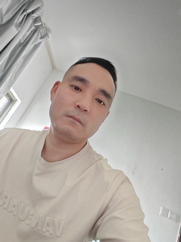 小锋的第一张照片--南京相亲服务中心