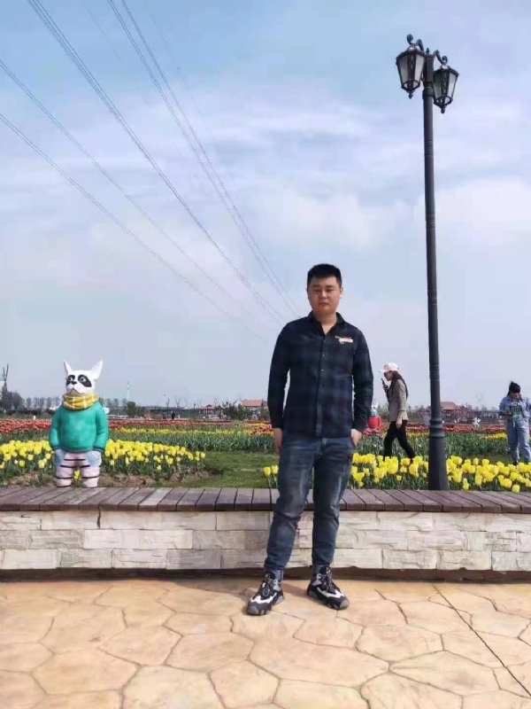 海阔天空的第一张照片--南京相亲服务中心