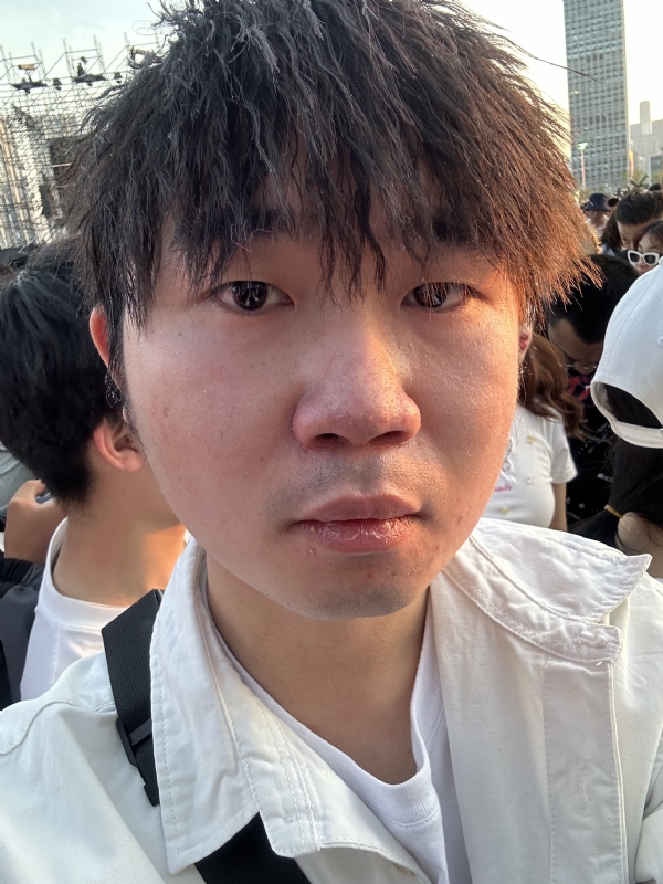 会修电脑的小杨的第一张照片--南京相亲服务中心