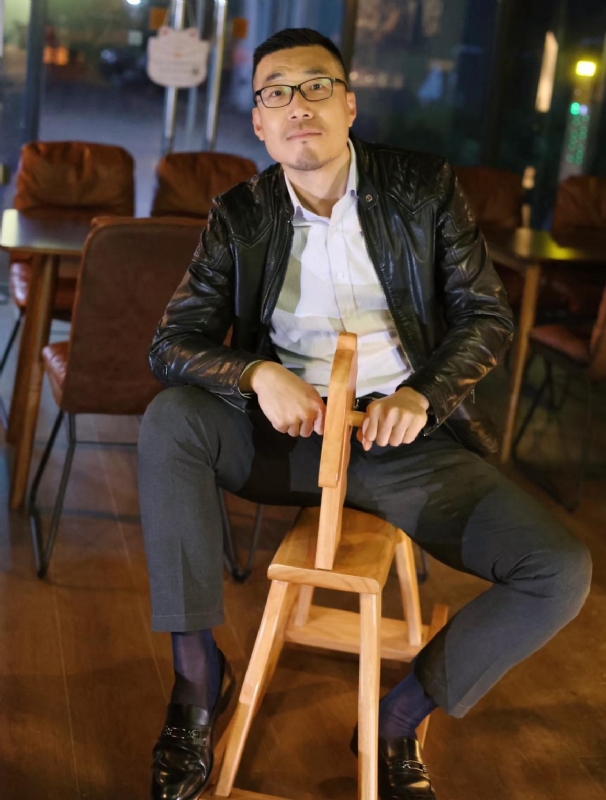 Lee的第一张照片--南京相亲服务中心